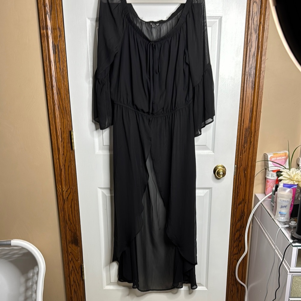 VENUS Black Off-Shoulder Flutter Sleeve Gown